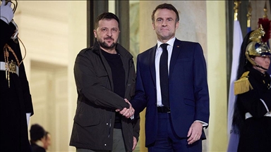 Zelenskyy says he had 'long' call with Macron on security guarantees for Ukraine