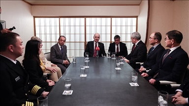 TBMM Başkanı Kurtulmuş ile Japon arama kurtarma ekibi arasında gülümseten "baklava" diyaloğu