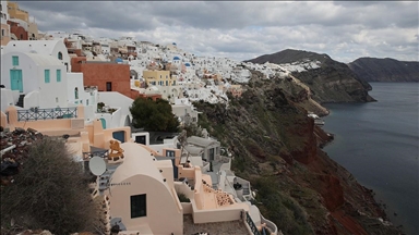 Greek earthquakes : New earthquake of 5 magnitude recorded between islands of Santorini, Amorgos