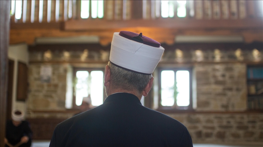 Francuska zvanično priznala ulogu imama kao profesiju