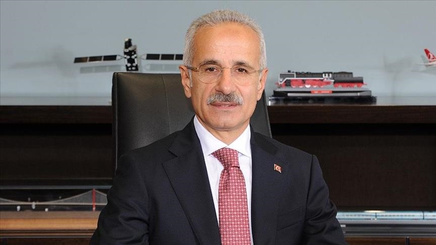Bakan Uraloğlu: Kendi uydusunu üreten ve işleten ülkeler arasındaki yerimizi daha da sağlamlaştırıyoruz