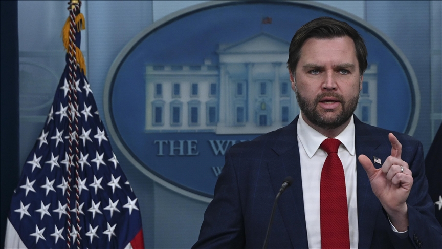 US Vice President Vance warns Zelenskyy against criticizing Trump publicly