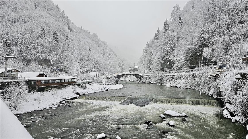 Meteorolojiden bazı iller için kuvvetli kar yağışı uyarısı