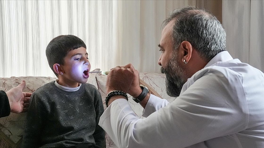 Diyarbakır’da sağlık ekiplerinden kırsal mahallelerdeki hastalara mobil hizmet