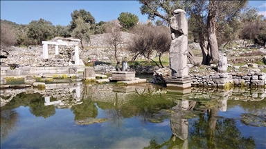 Kaunos Antik Kenti kış mevsiminde de ziyaretçilerine etkileyici manzaralar sunuyor