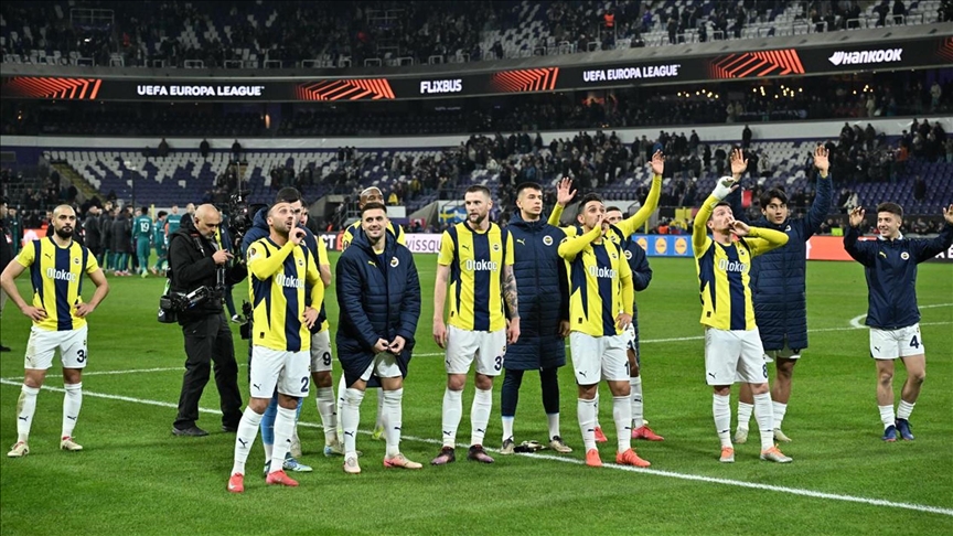 قدم.. فنربهتشة التركي يتأهل لثمن نهائي الدوري الأوروبي