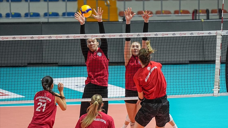 Nilüfer Belediyespor, Galatasaray'ı yenip Sultanlar Ligi'ne tutunmak istiyor