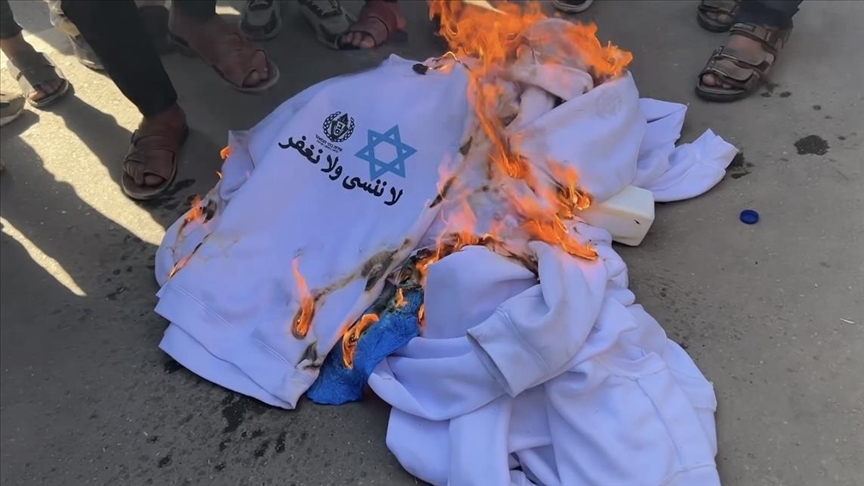 Israel forces Palestinian prisoners to wear revenge-inscribed shirts Israel forces Palestinian prisoners to wear revenge-inscribed shirts
