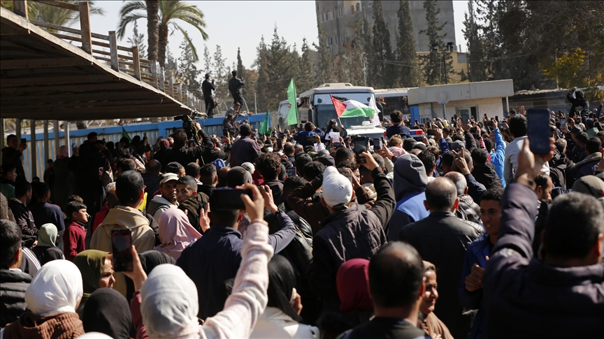 Israel delays Palestinian prisoners release pending Netanyahu’s security consultations