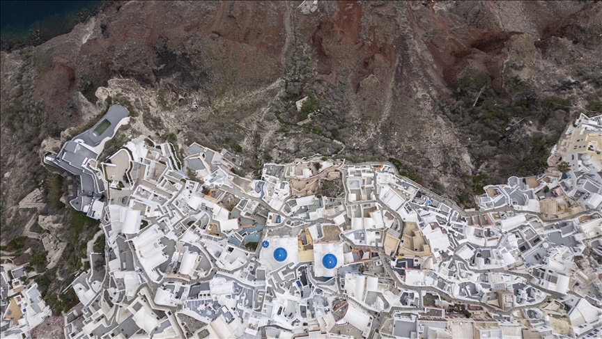 Greek earthquakes: Seismic activity in area of Santorini, Amorgos is gradually decreasing