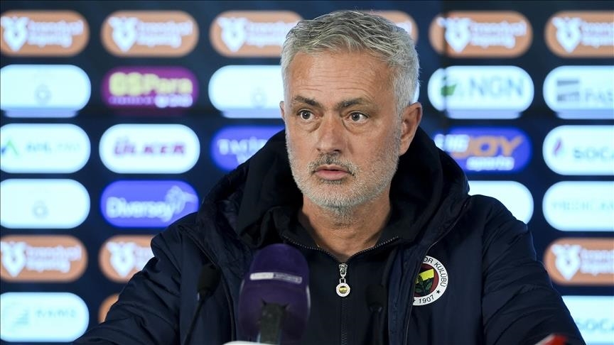 Fenerbahçe teknik direktörü Mourinho: Bence derbi galibiyeti almadan şampiyon olmak mümkün