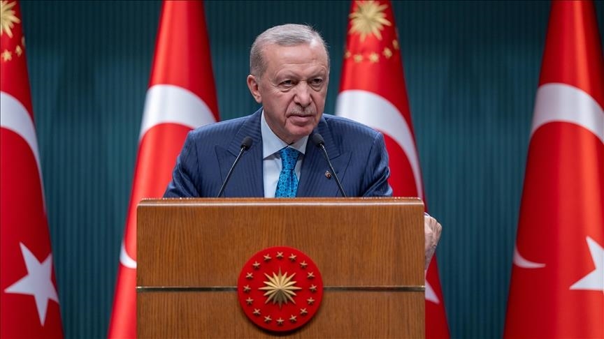 أردوغان: الديمقراطية الليبرالية تمر بأزمة خطيرة ويجب وقف حرب أوكرانيا