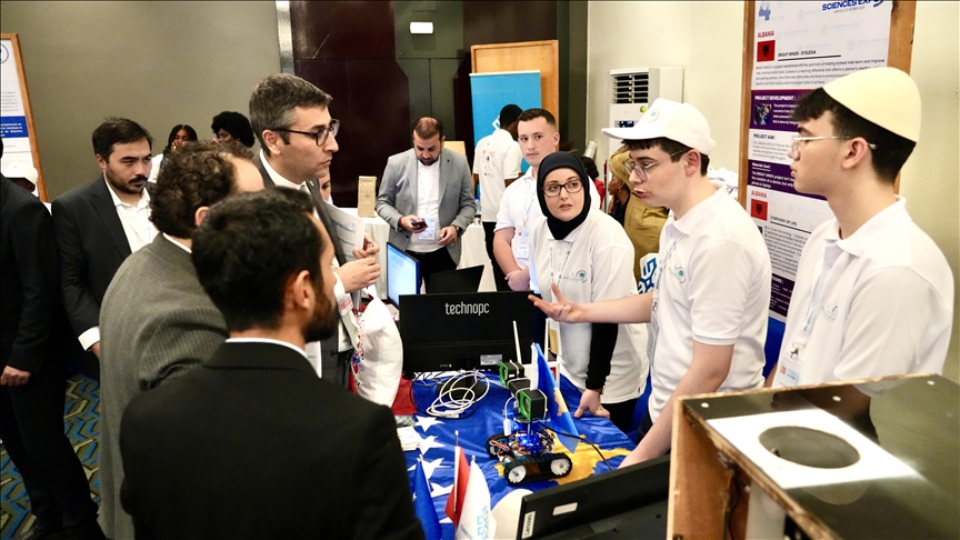 Fondacioni Turk Maarif organizon Panair të Shkencës, nxënësit nga Shqipëria fituan vendin e parë në kategorinë e AI-së