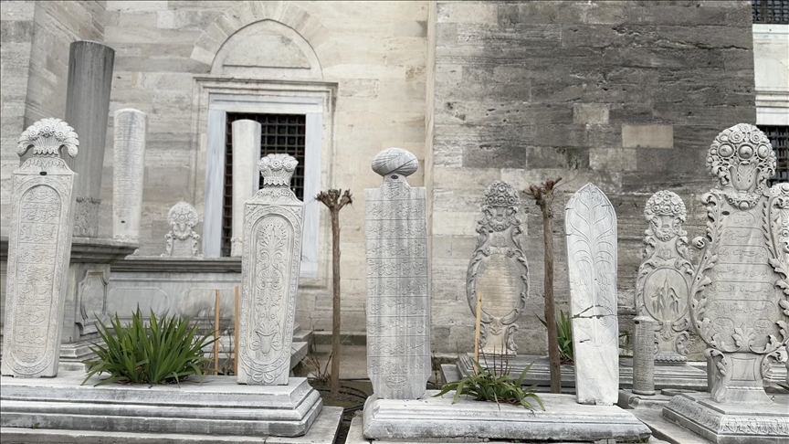 Tombs and traditions: How Istanbul's burial grounds weave together Türkiye's largest city