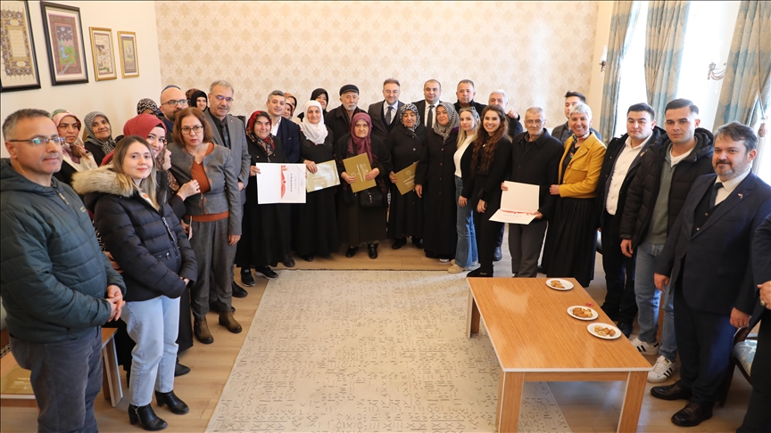 Şehit yakınları ve gaziler için hayata geçirilen "Vefa Üniversitesi" ilk mezunlarını verdi