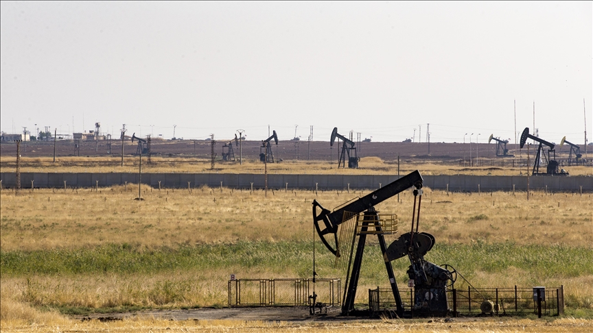 Syria urges oil companies to resume operations