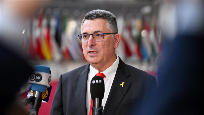 İsrail Dışileri Bakanı Saar, İran'ın nükleer programına karşı "askeri saldırı" tehdidinde bulundu