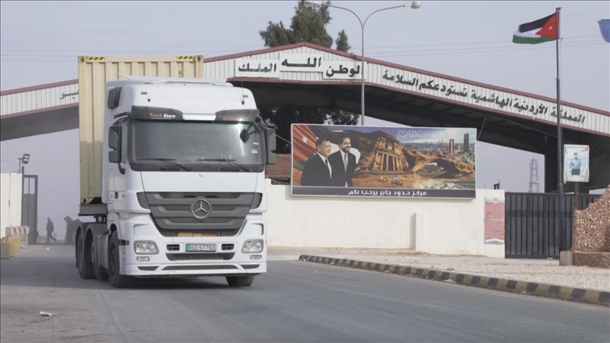 Jordan exempts Syrian trucks from entry, service fees