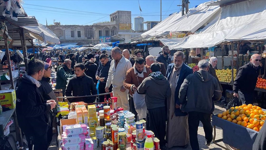 Kerkük'te halk ramazan öncesi çarşı ve pazarları doldurdu