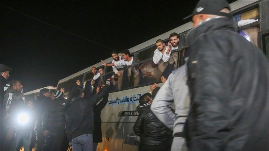 Îsraîlê heta ku nasnameya 4 cesedên teslîm hildane bê teşxîskirin, berdana 46 Filîstîniyan taloq kir