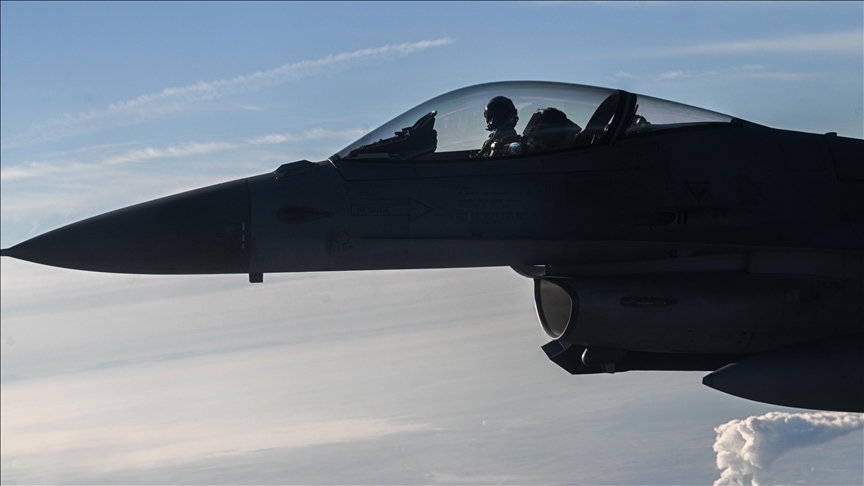 Greece in talks with Lockheed Martin to decrease modernization cost of its F-16 jets