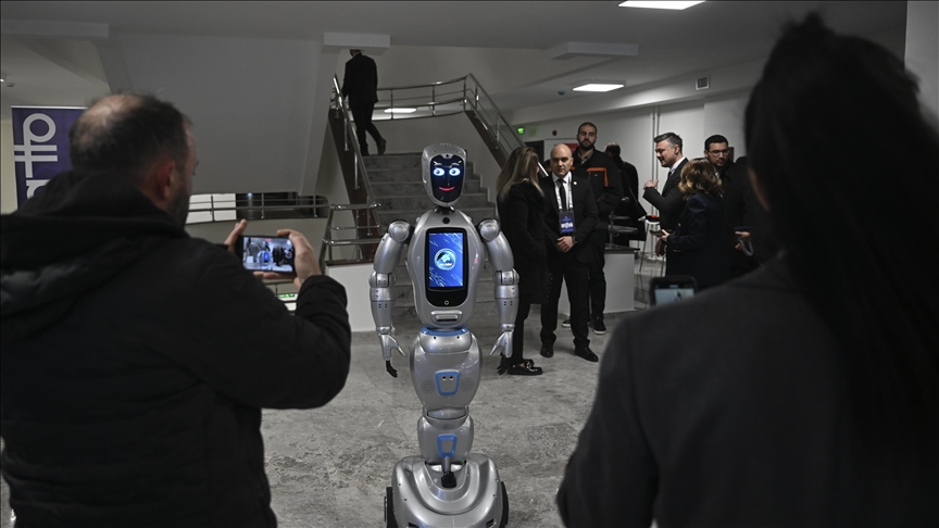 Interdisciplinary AI project fair kicks off in Ankara