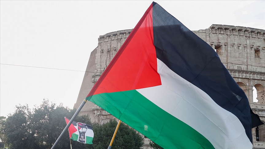 İtalya'da 200'den fazla Yahudi, "Gazze'de etnik temizlik" planına karşı çıktı