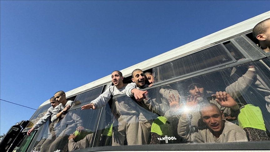 10 آلاف عام بسجون إسرائيل.. أرقام عن أسرى فلسطين بصفقة التبادل (إطار)