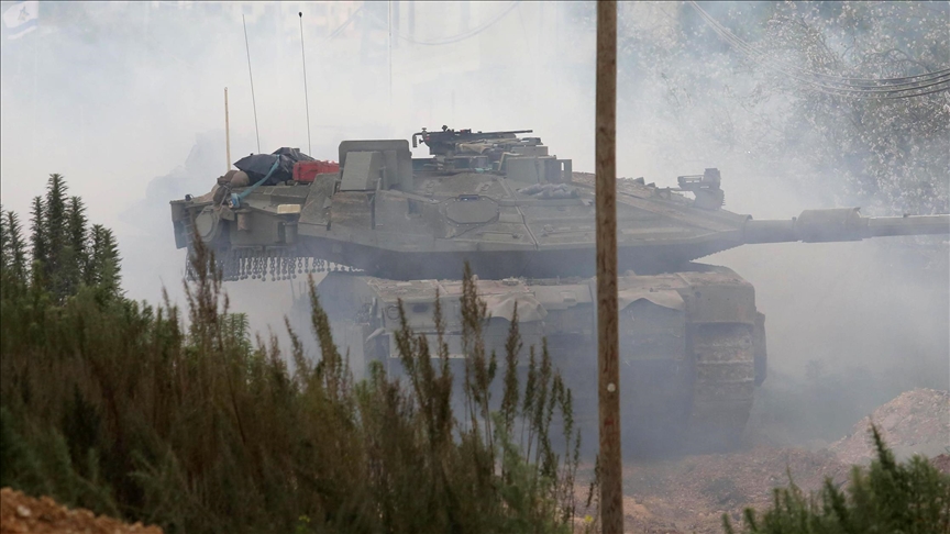 جنين.. إسرائيل تدفع بمدرعات "ايتان" وتدمر مركبات فلسطينية