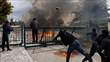 Grèce : Manifestations et grève générale à l'occasion du deuxième anniversaire de l'accident ferroviaire de Tempi