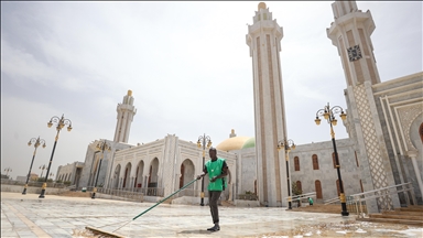 Përfundojnë përgatitjet për Ramazan në xhaminë më të madhe të Afrikës Perëndimore