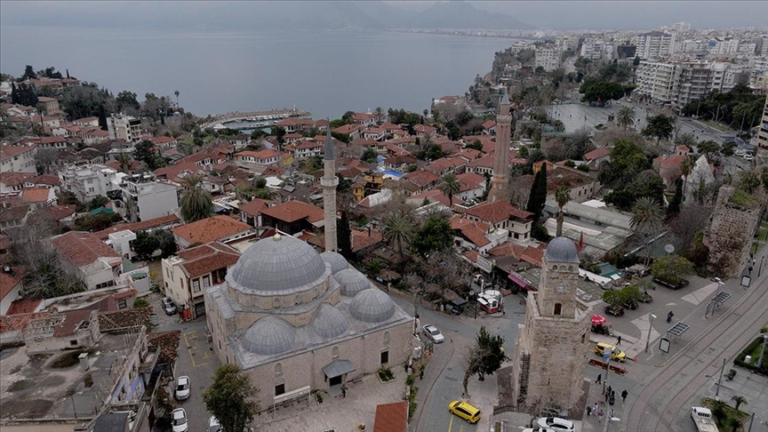 Her dönemden İslam eserine ev sahipliği yapan Antalya ramazana hazır