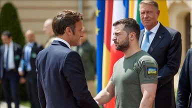 Macron réaffirme son soutien à l’Ukraine après un échange tendu entre Trump et Zelensky