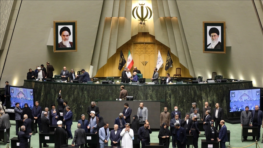 Iran’s parliament impeaches economy minister amid mounting economic woes