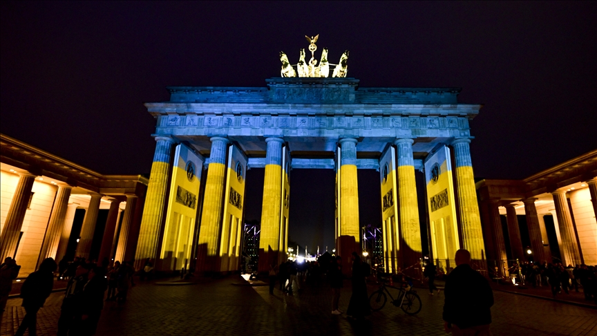 Germany says if Russia halts air bombings, this could serve as a starting point for talks