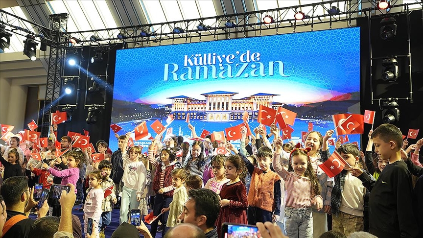 Kültür ve Turizm Bakanı Ersoy'dan "Külliye'de Ramazan" paylaşımı