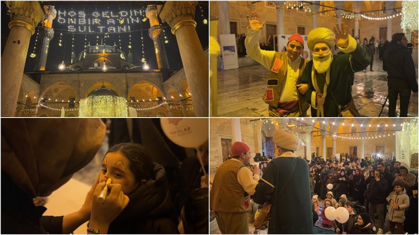 Ramazan coşkusu tarihi Valide-i Cedid Camisi'nde yaşatılıyor