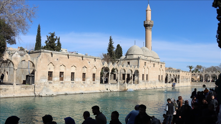 شانلي أورفة التركية.. أجواء رمضانية مميزة في "مدينة الأنبياء"