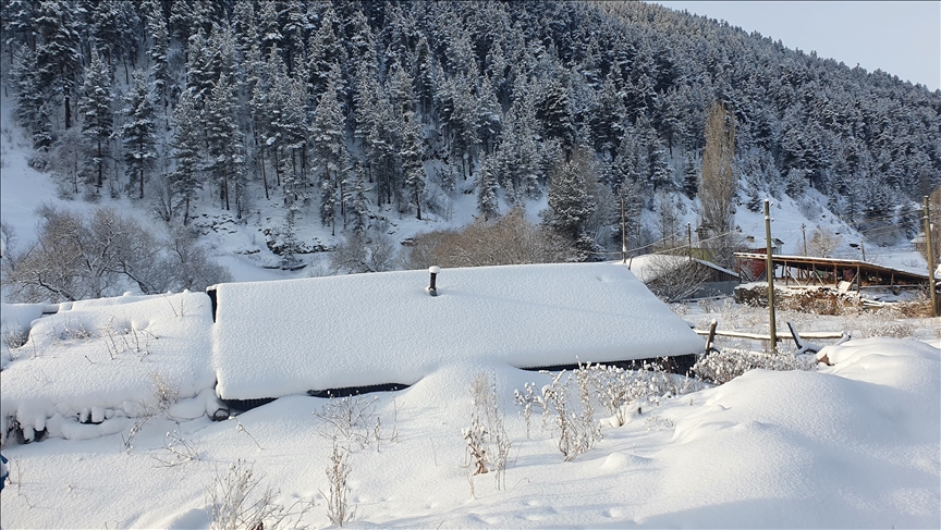 Bazı illerde kar ve soğuk hava etkisini sürdürüyor