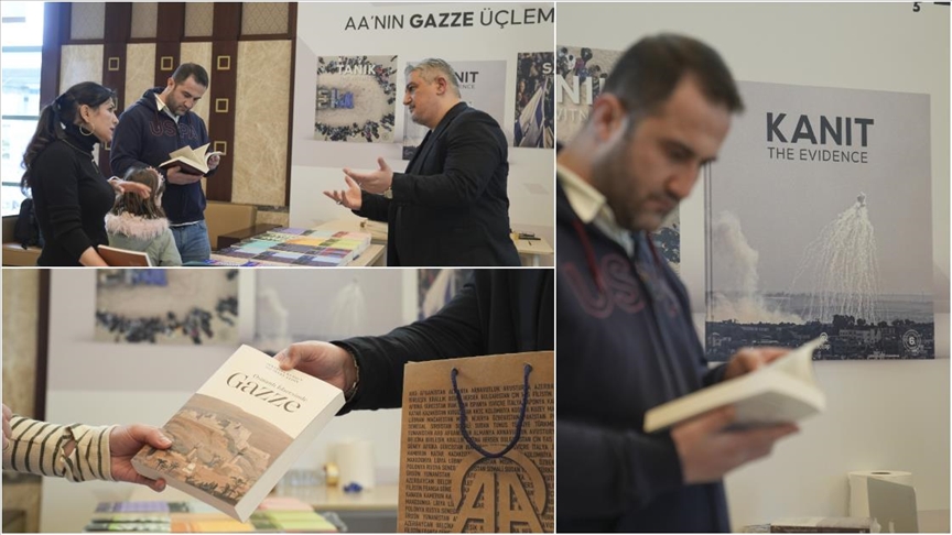 AA Kitap "Külliye'de Ramazan" etkinlikleri kapsamında kurulan stantta ziyaretçilerini ağırlıyor