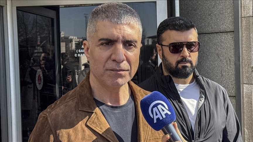 Sanatçı Özcan Deniz "imar kirliliğine neden olmak" suçundan ifade verdi
