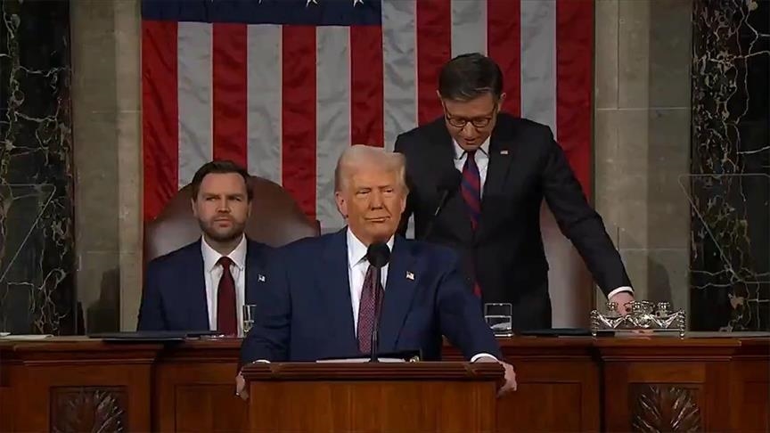 Trump affirme avoir reçu une lettre de Zelensky exprimant la volonté de l'Ukraine de négocier