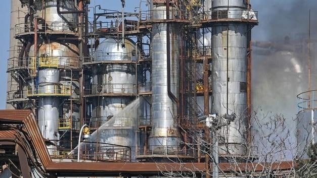 В Баку произошел пожар на нефтеперерабатывающем заводе