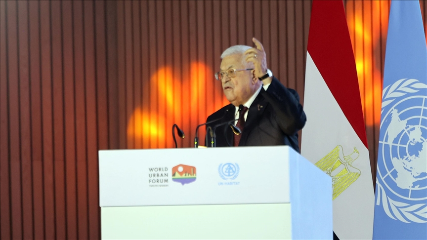 عباس يشيد بموقف مصر ويؤكد توافقها مع فلسطين في رفض التهجير