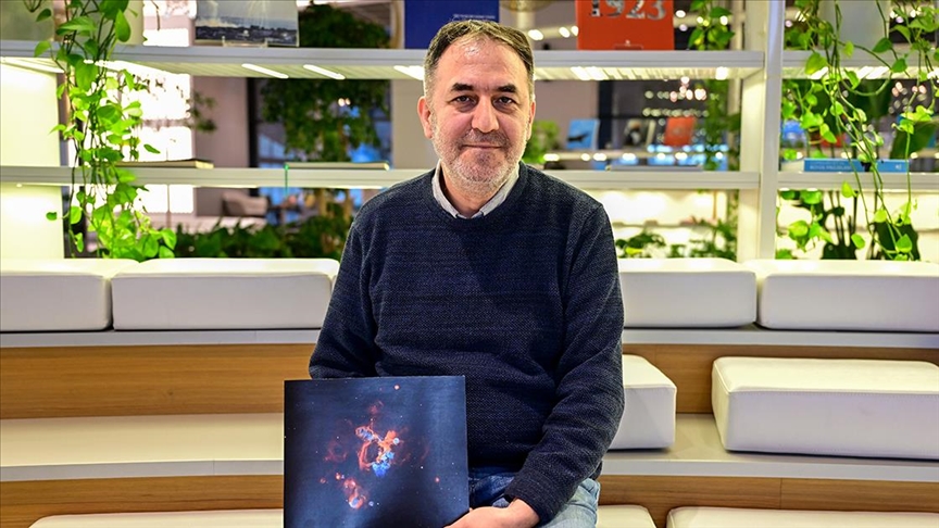 Türk fotoğrafçının "Yıldız Tozu" adlı eseri, 46 günlük yolculuğun ardından Ay'a ulaştı