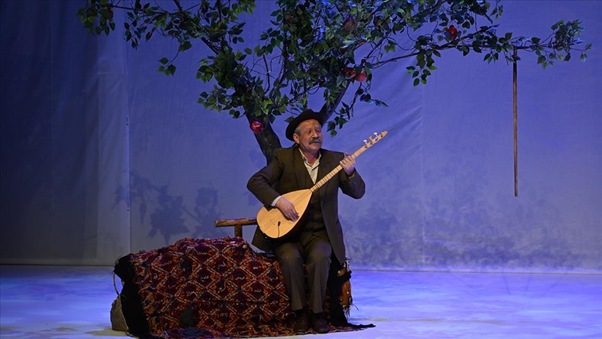 "Külliye'de Ramazan" etkinlikleri kapsamında "Aşık Veysel" tiyatro gösterimi düzenlendi