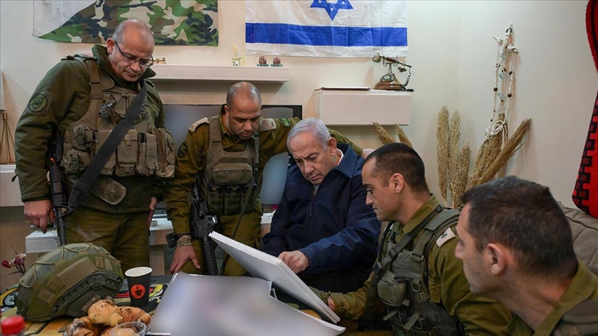 İsrail'de muhalif lider Golan, ordunun Netanyahu'nun siyasi bekası için savaşa girmek üzere olduğunu belirtti