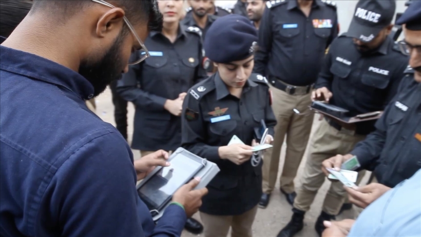Pakistan orders Afghan citizen card holders, illegal foreigners to leave by March 31 Pakistan orders Afghan citizen card holders, illegal foreigners to leave by March 31
