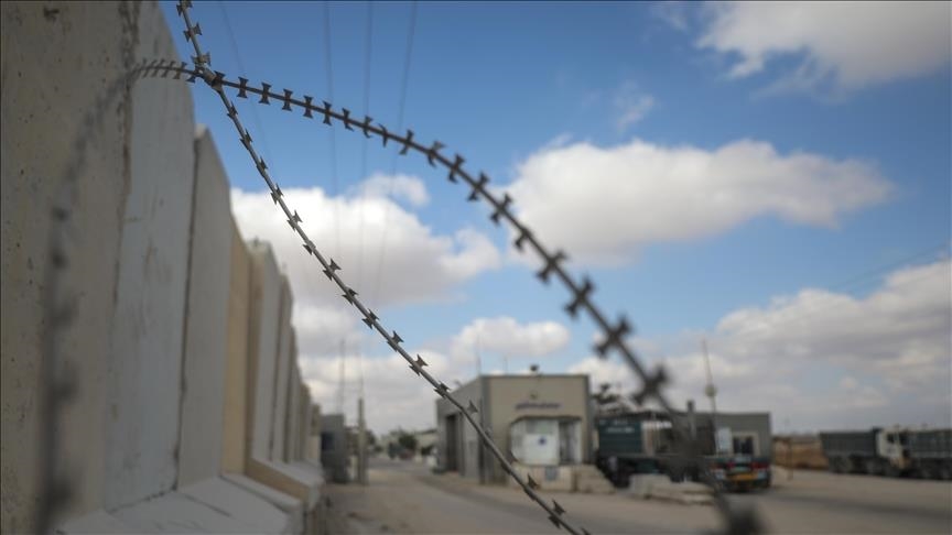 Hamas says continued closure of Gaza crossings a 'war crime' requiring international intervention Hamas says continued closure of Gaza crossings a 'war crime' requiring international intervention