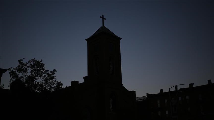 France : six religieux renvoyés en procès pour violences sur mineurs